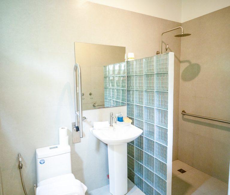 Private toilettes room